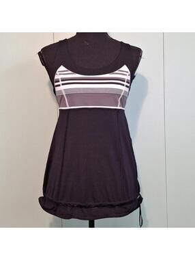 Lululemon Black Athletic Tank Size 6
